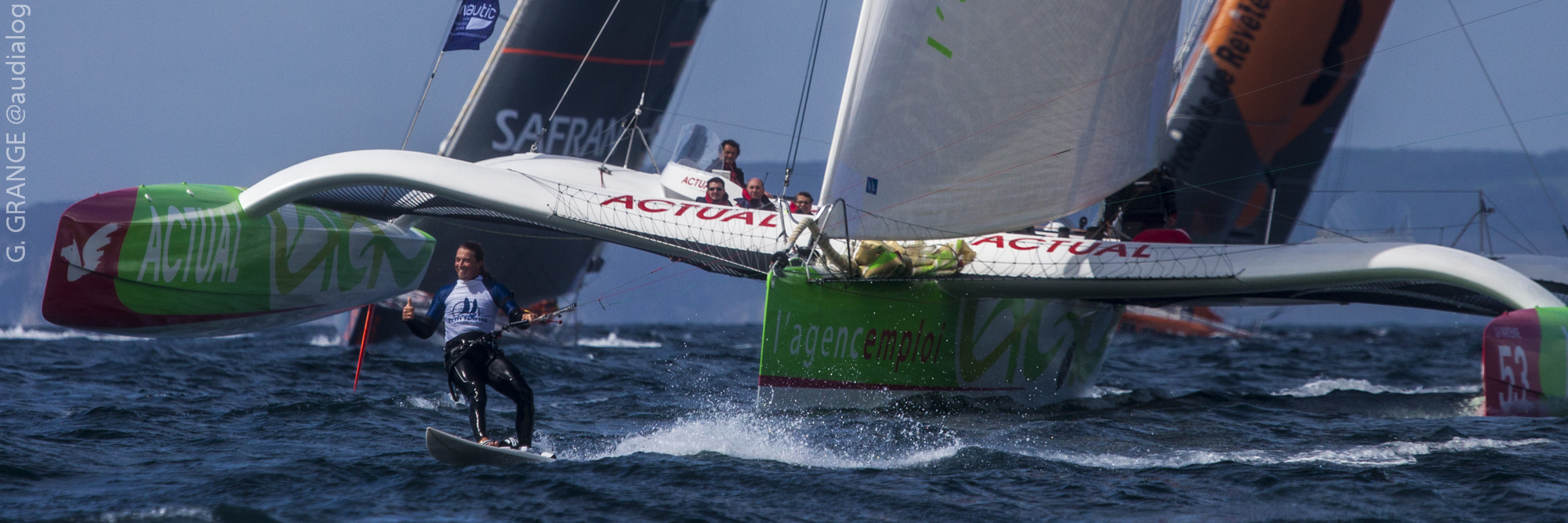 Grand Prix Petit Navire 2010 Alex CAIZERGUES en Kite Surf et Yves LE BLEVEC sur Actual -  Multi 50 